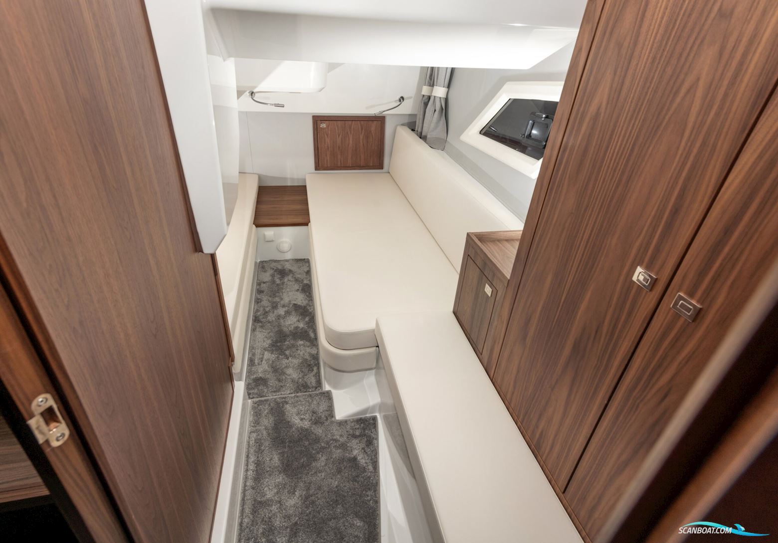 Grandezza 37 Outboard