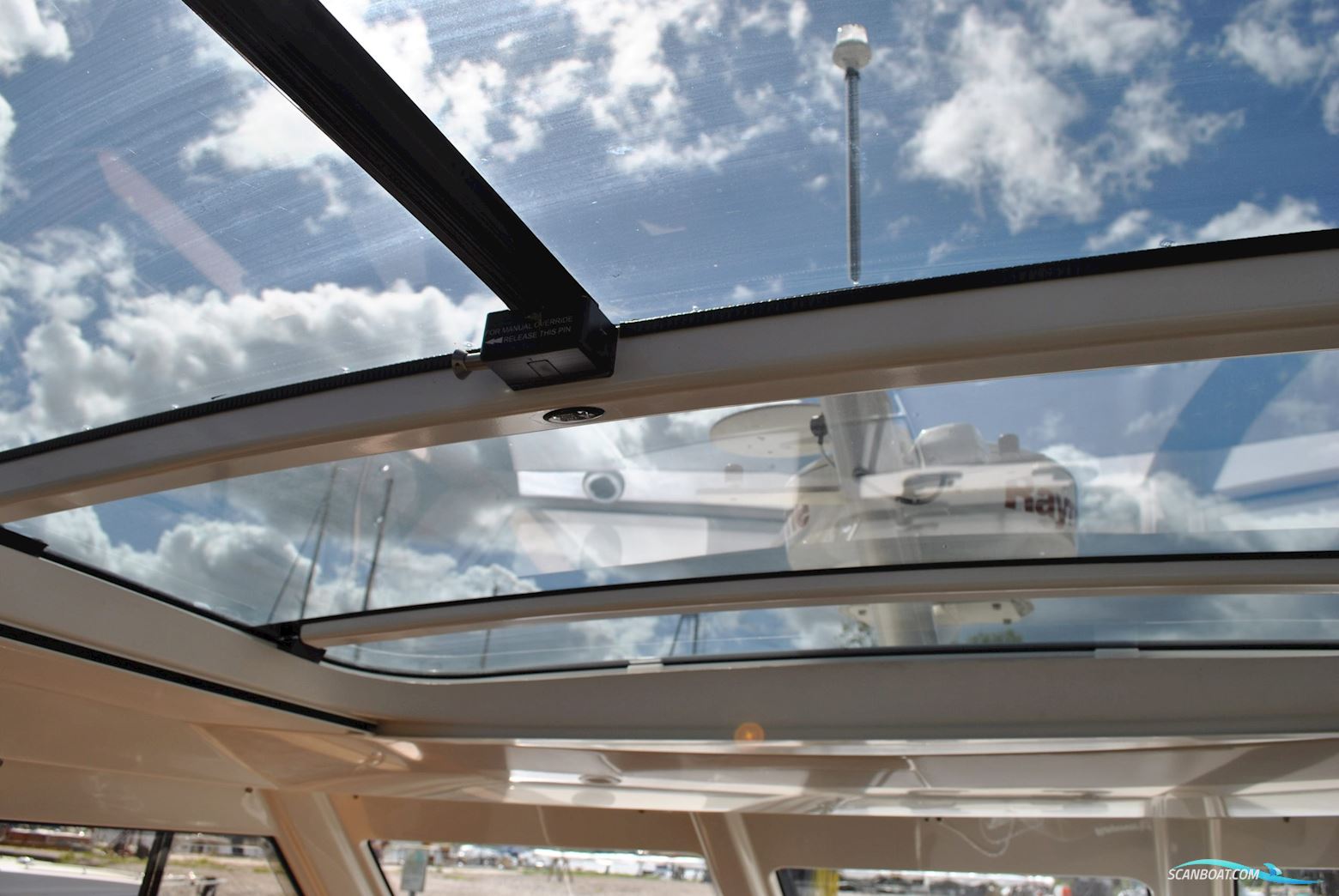 Greenline 33 Hybrid