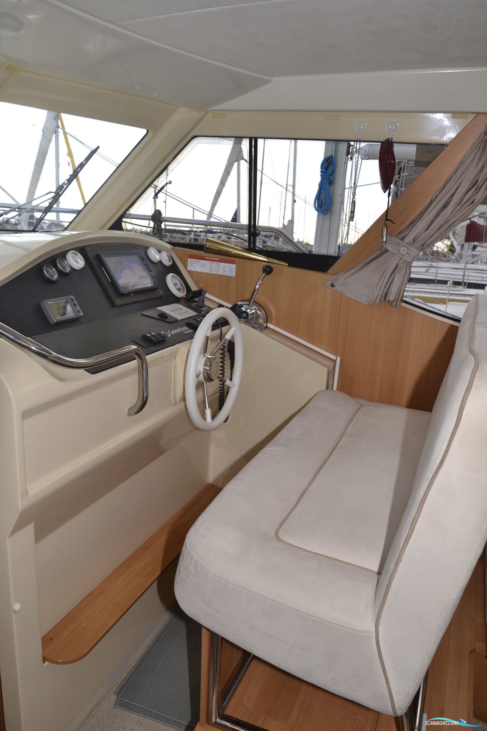 Greenline 33
