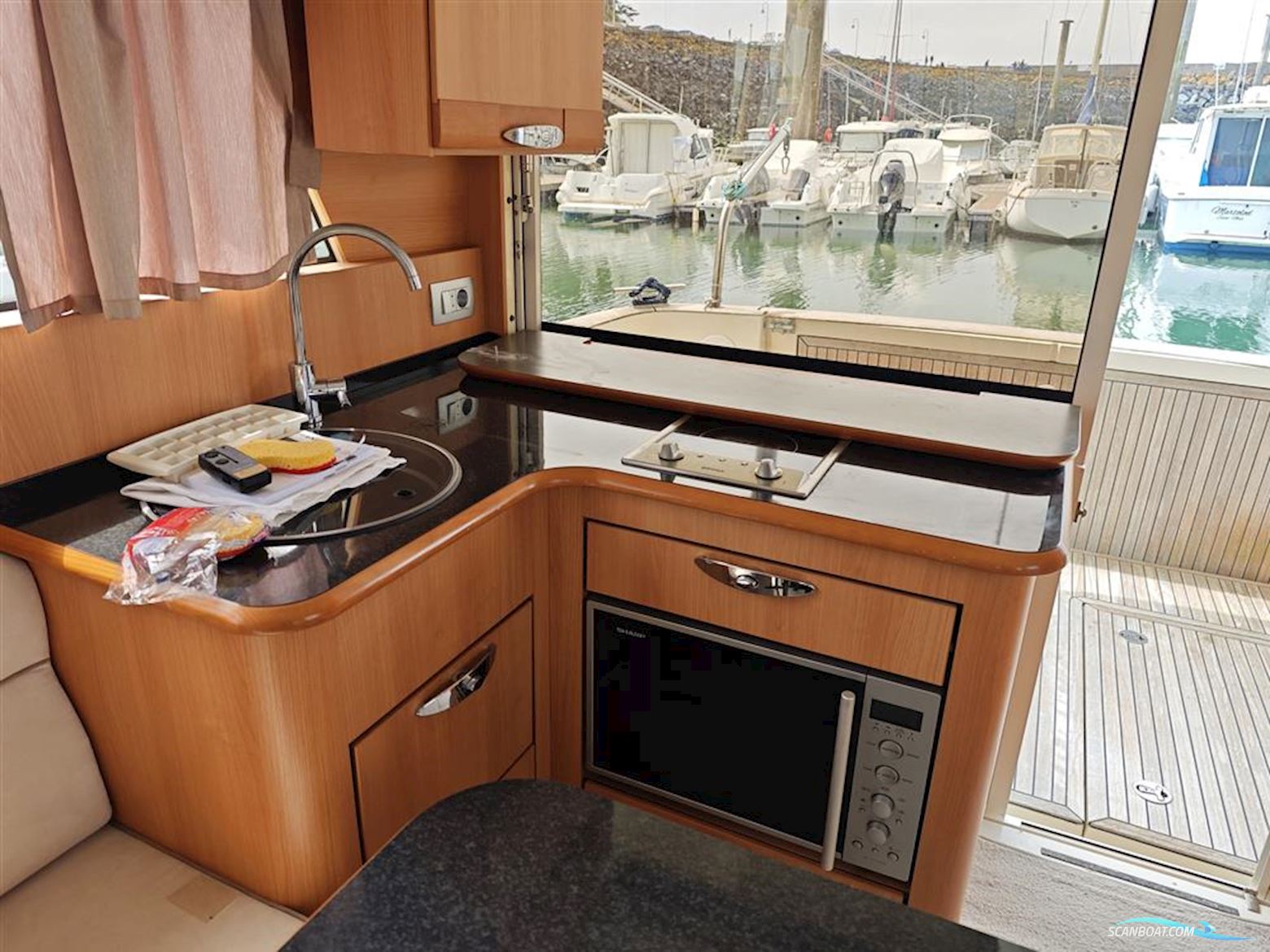 Greenline 33
