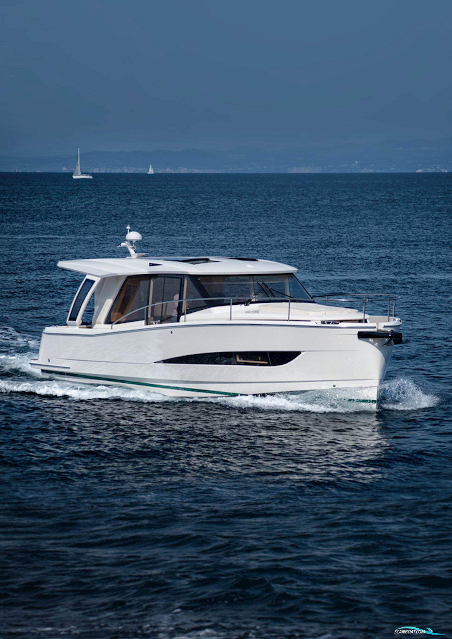 Greenline 39