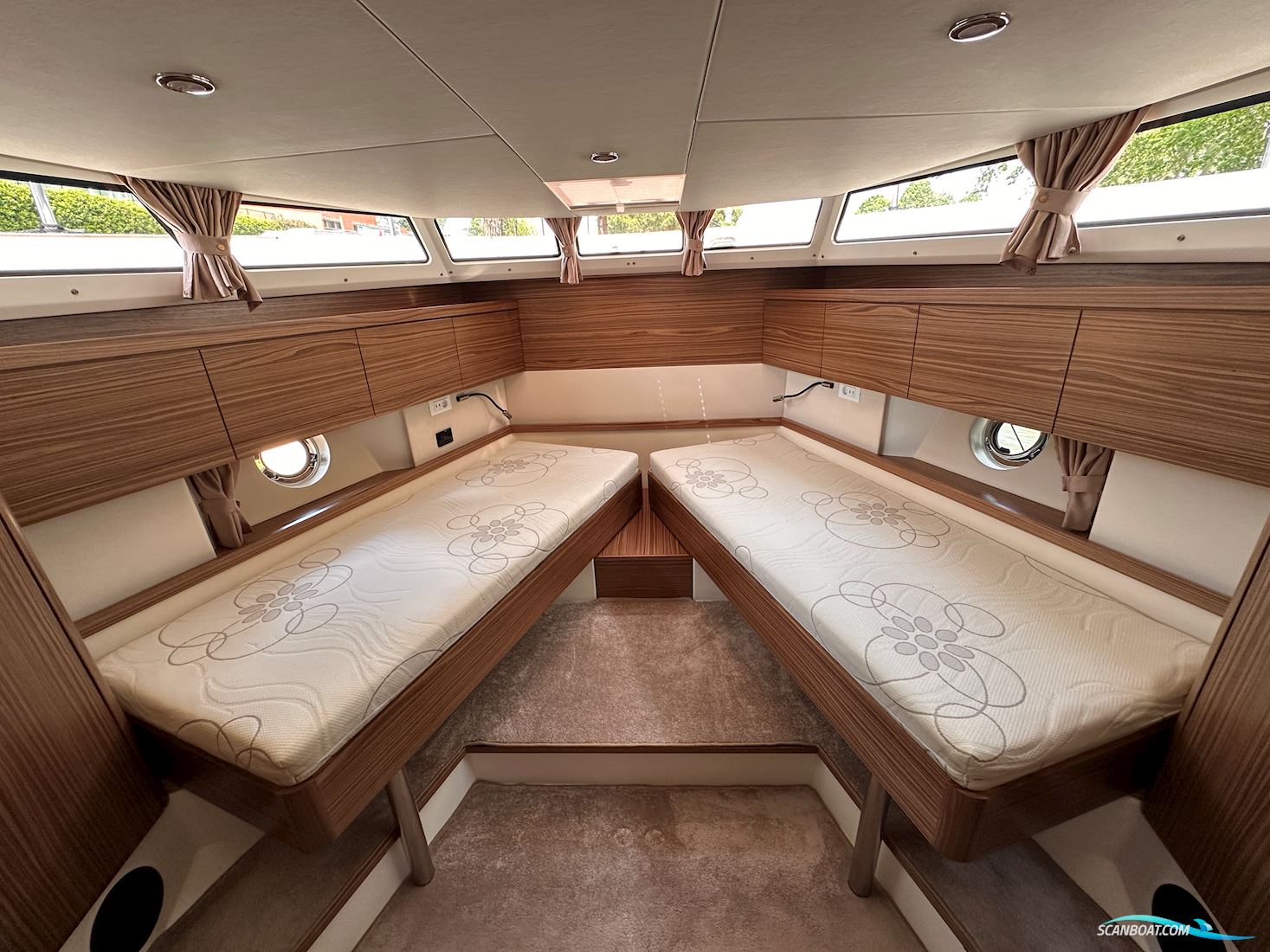 Greenline 40 Hybrid