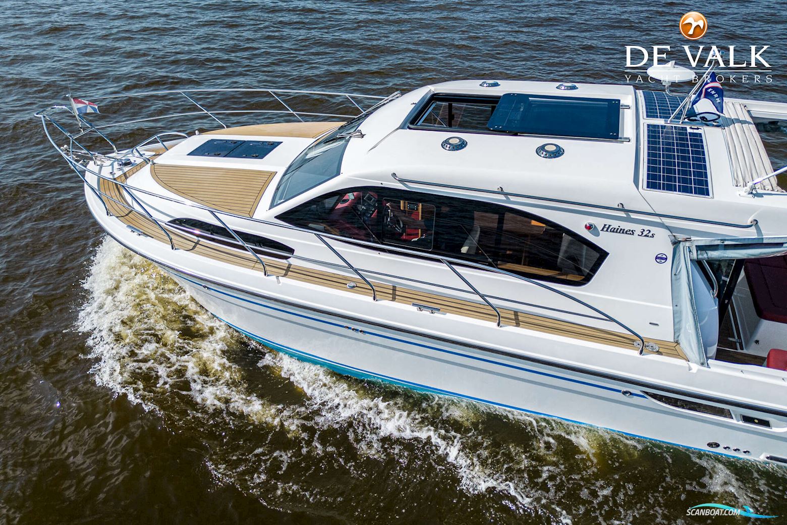 HAINES 32 Sedan