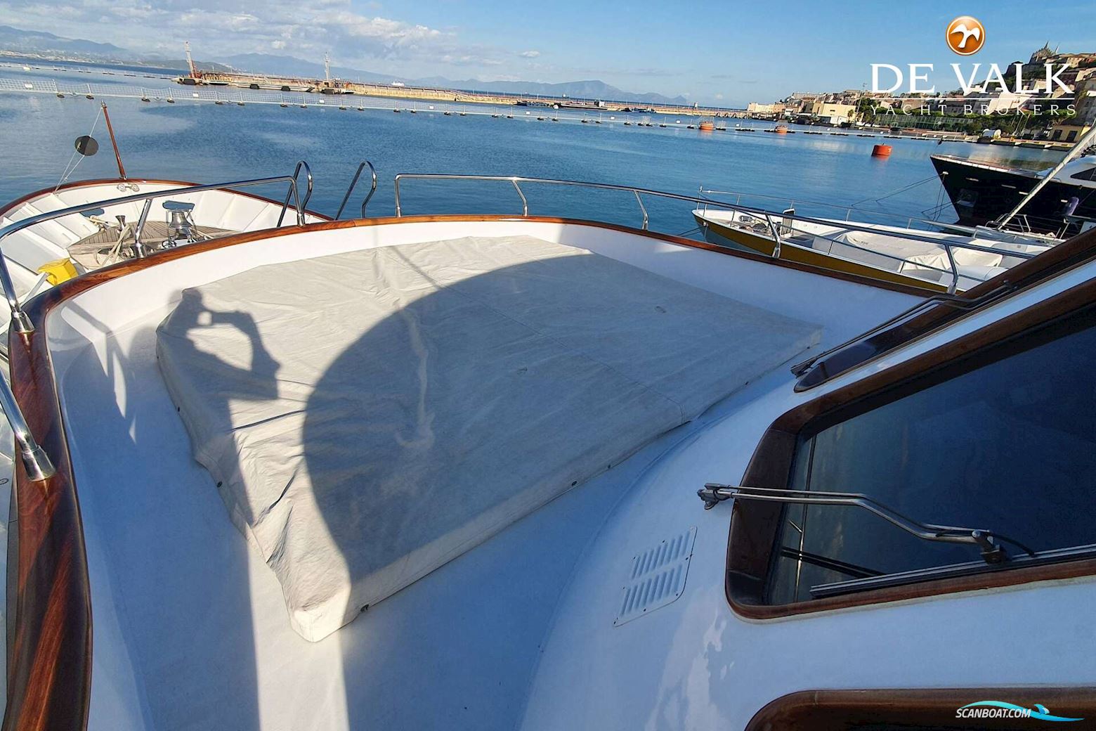 Hall Russell and Co Navetta