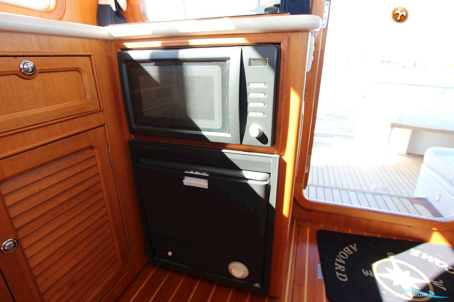 Halvorsen 32 Gourmet Cruiser