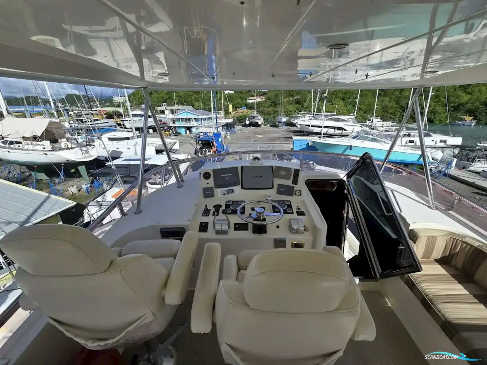 Hampton 558