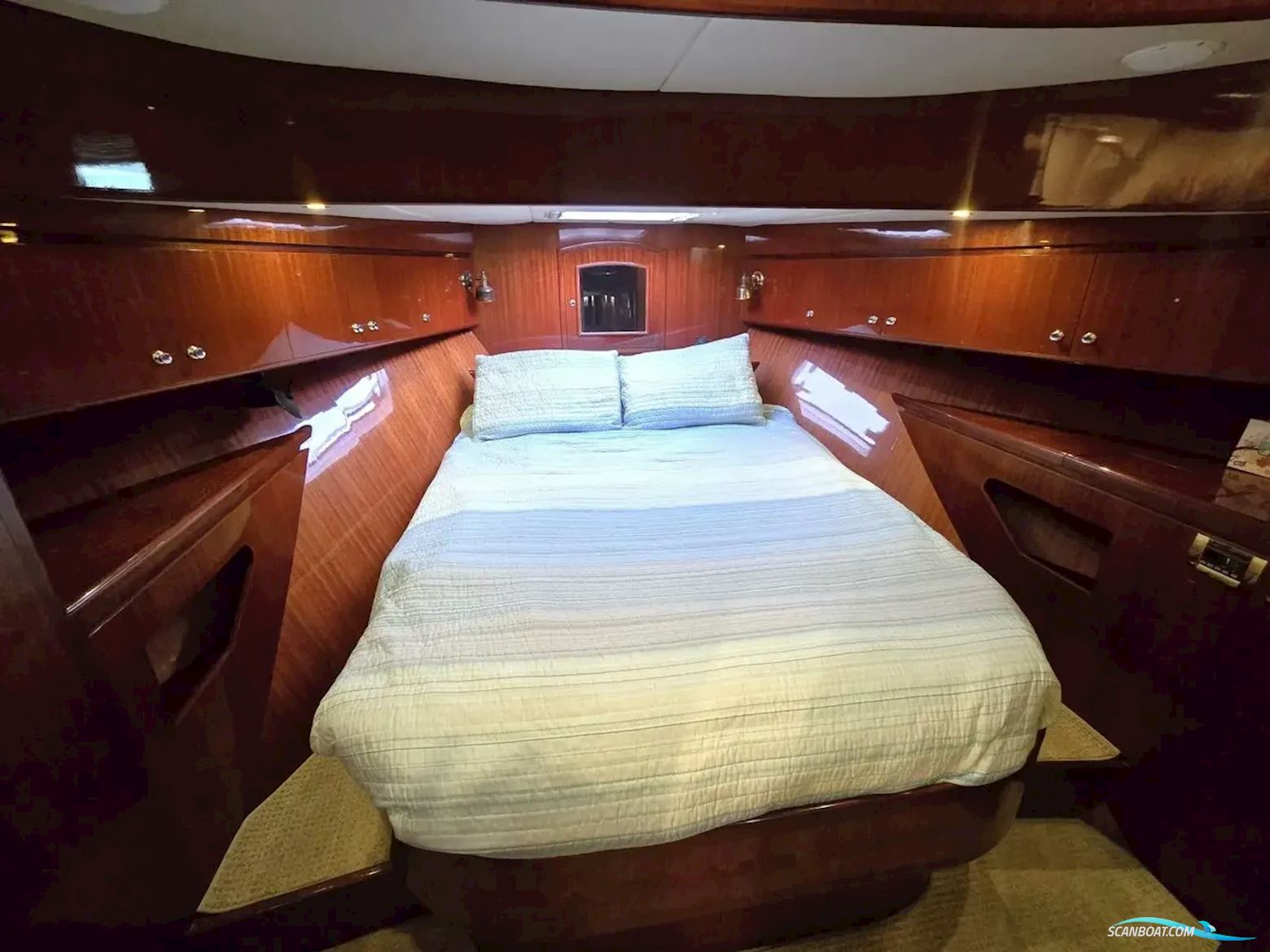 Hampton 558