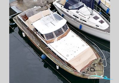 Hansen & Arnutzen Norway Hansen & Arnutzen Norway Mahogany Cruiser Motorbåd 1972, med Cummins motor, Tyskland