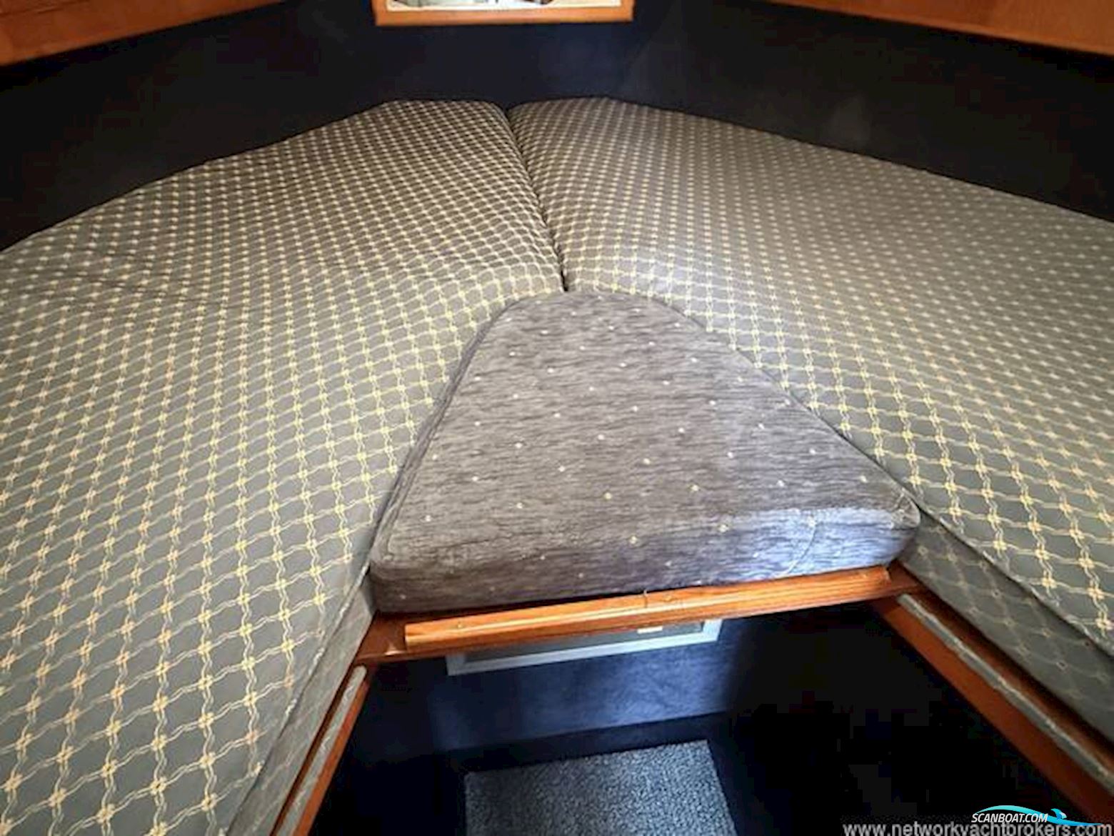 HARDY MARINE 32 Commander