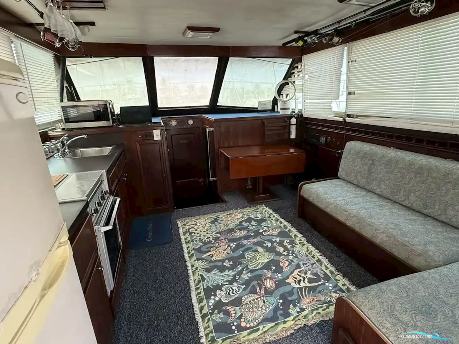 Hatteras 37 Convertible
