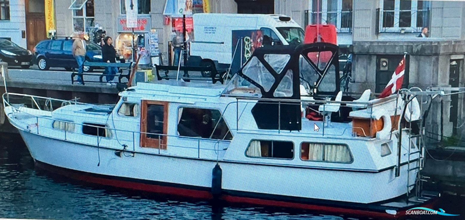 Helårs motorbåd med flybridge 44 fod Hoekstrakruiser