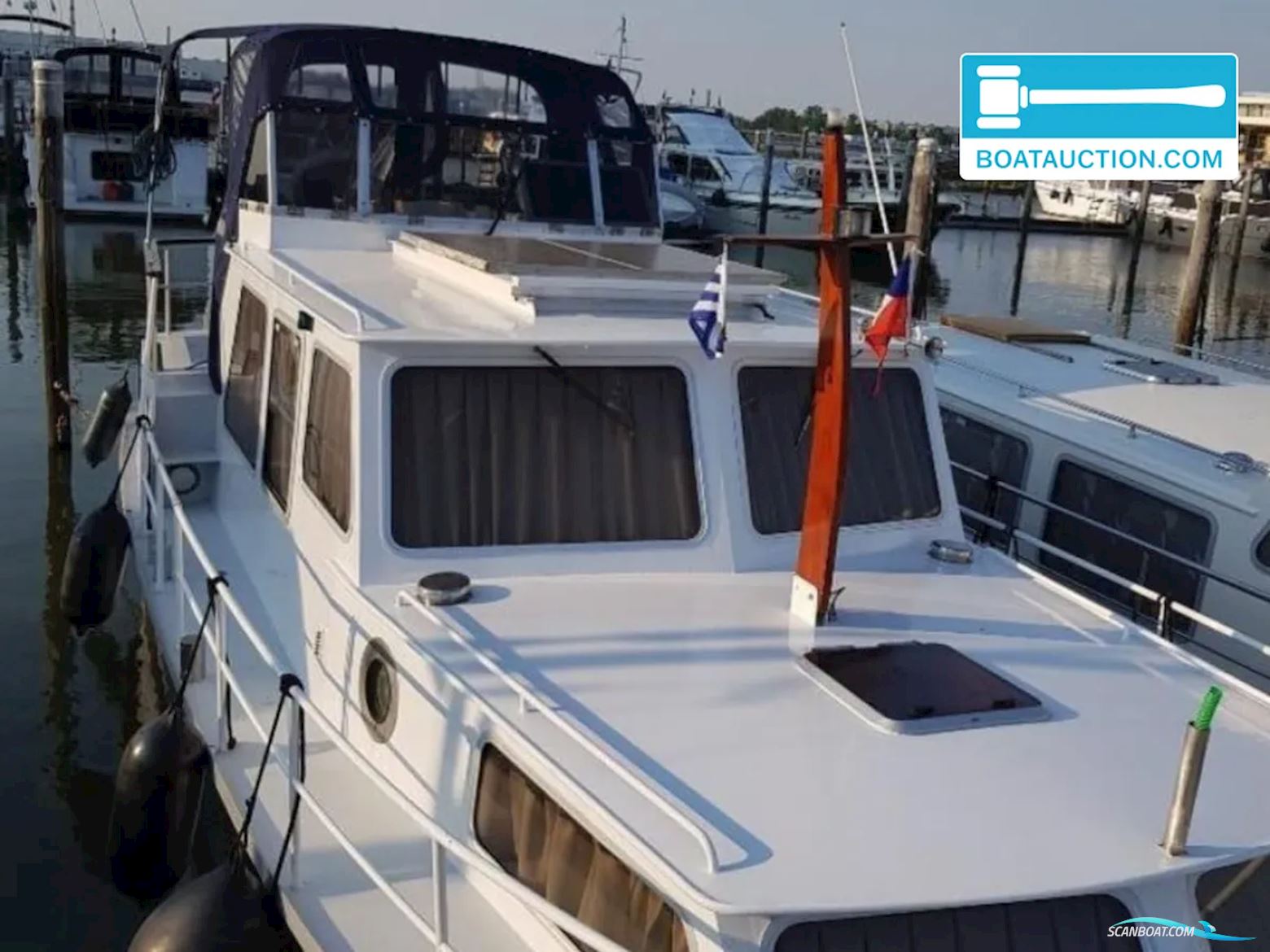 Helena Kruiser 1070 Motorbåd 1982, med Doodan motor, Holland