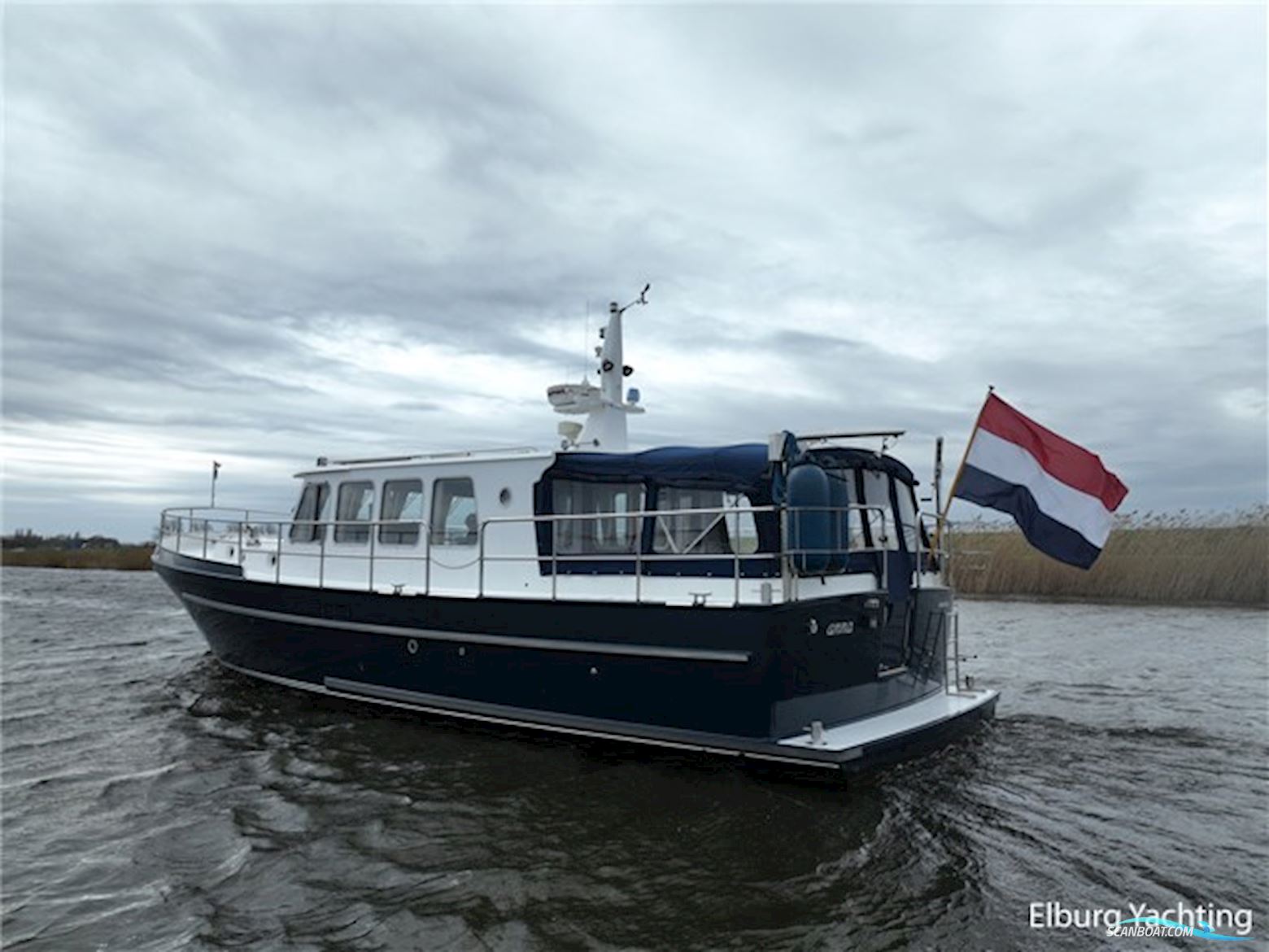 Hellingskip 1300 Open Kuip