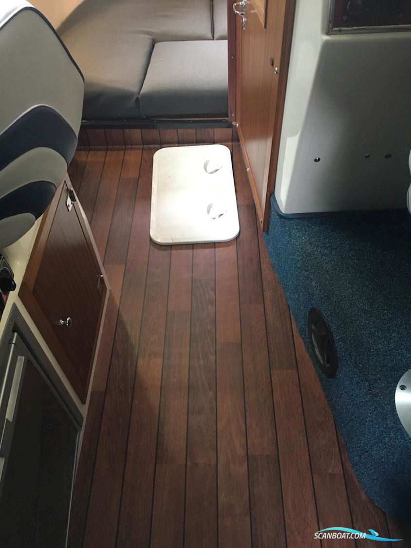 Hilter Royal 840 Flybridge