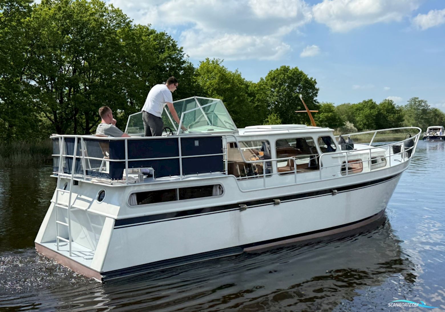 Hoekstra Kruiser 1100