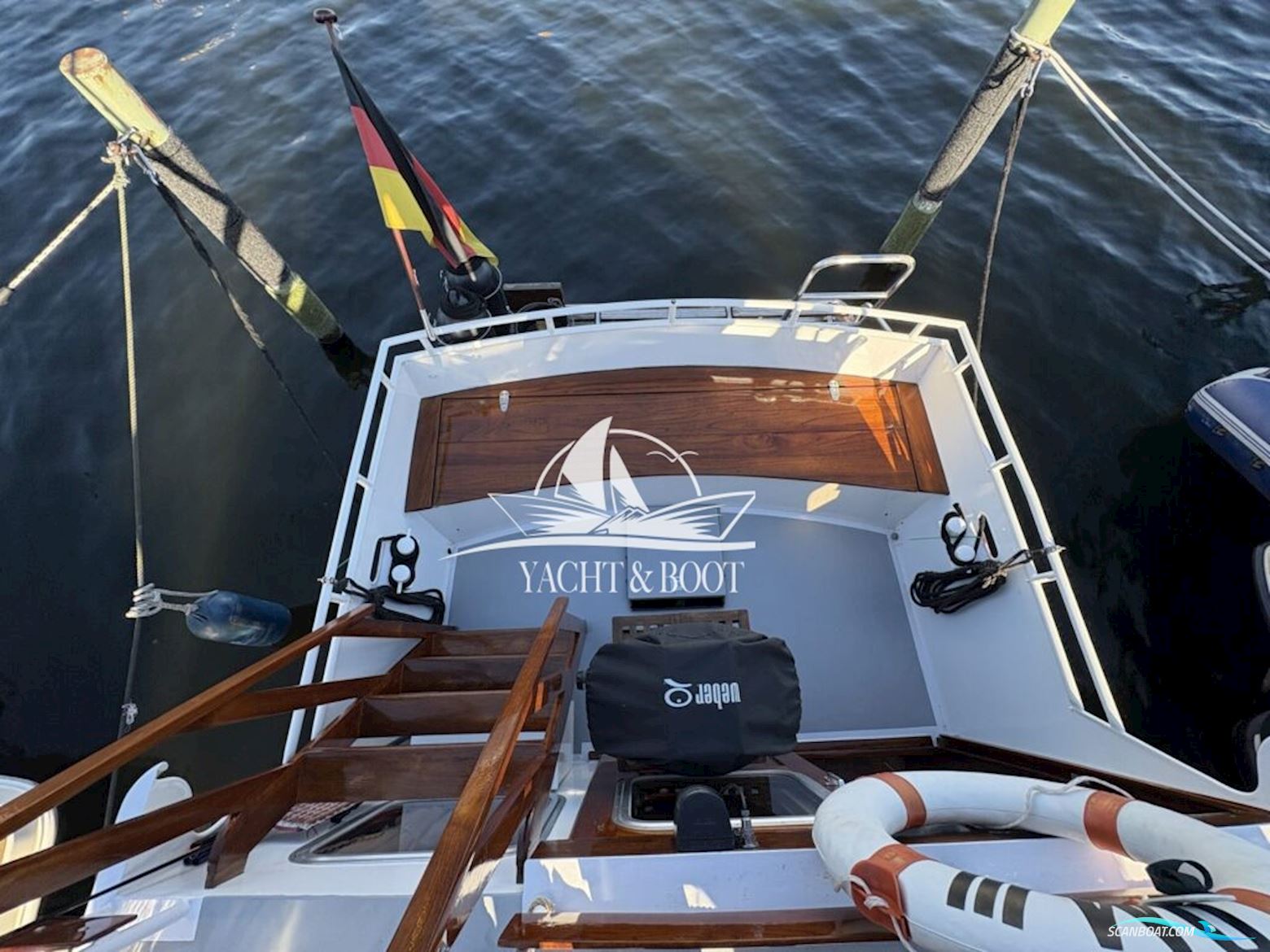 Holländischer Werftbau Crowntrawler 830