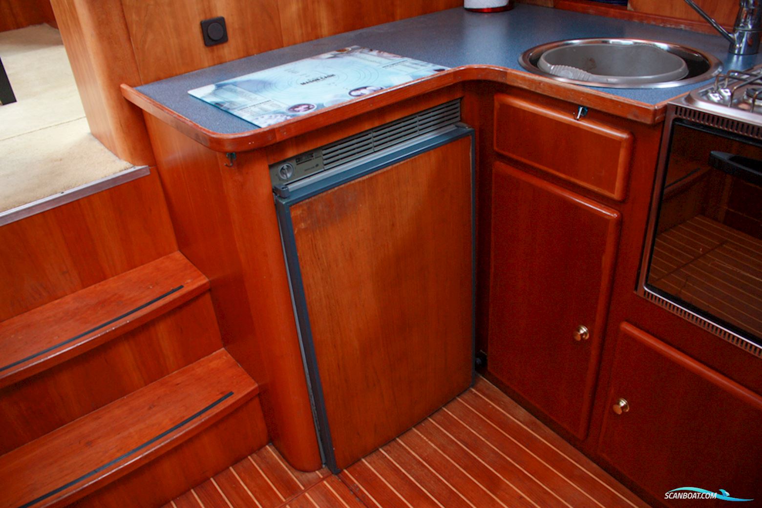 Hollandia 1250 Steel Cruiser