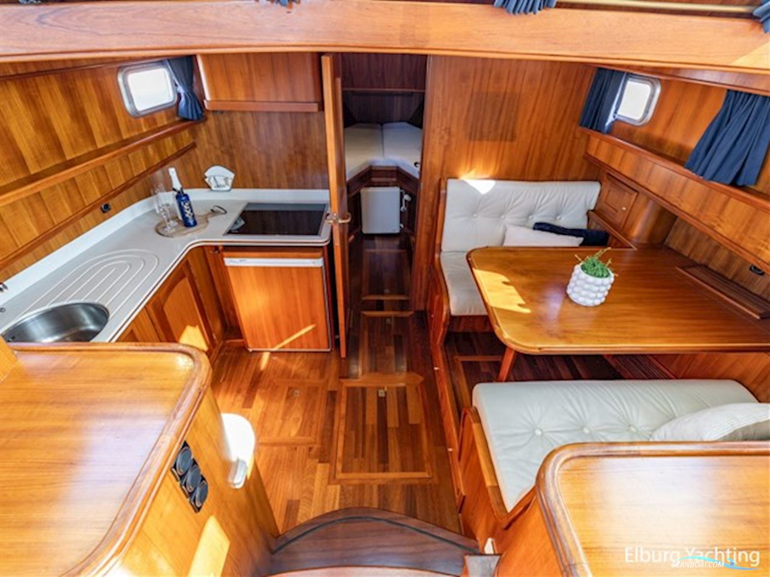 Holterman 48 Trawler - Stabilizers 