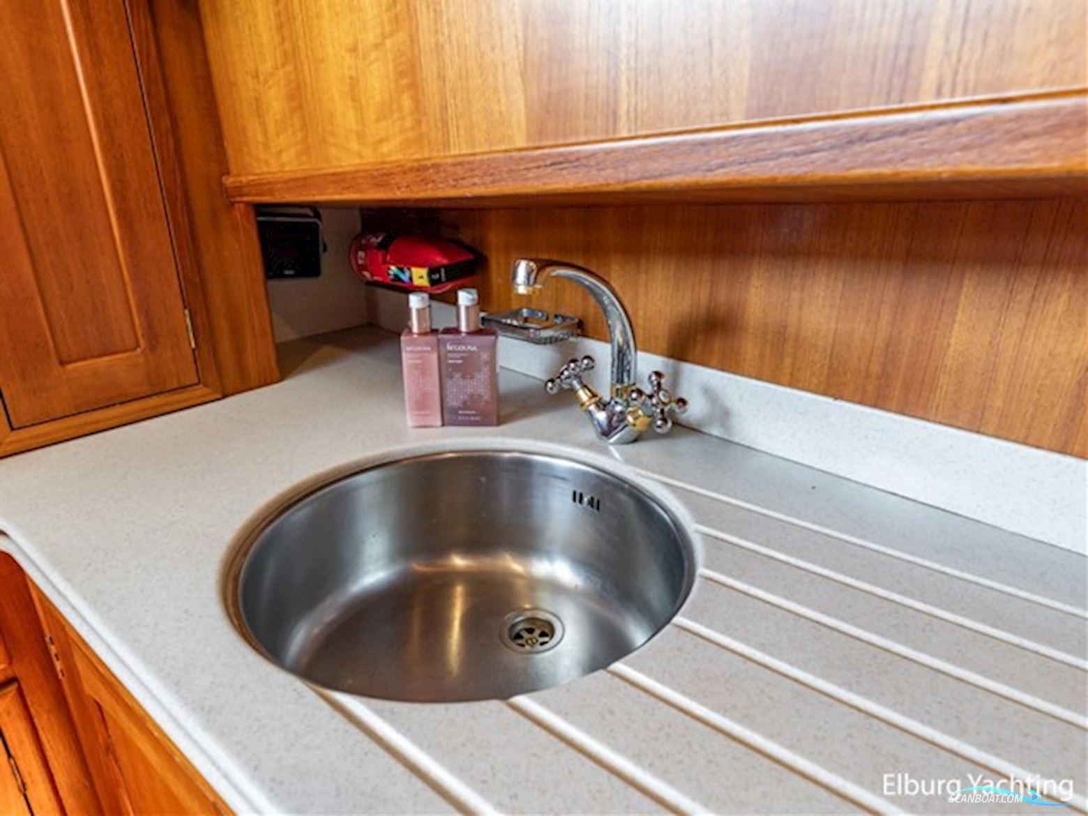 Holterman 48 Trawler - Stabilizers 