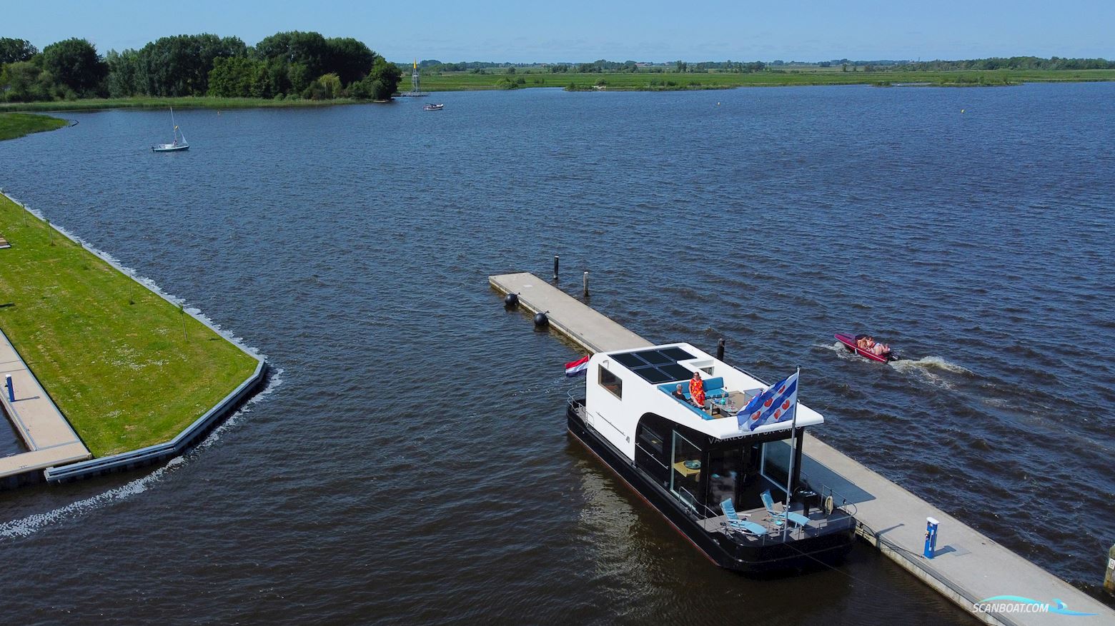 Homeship Vaarloft Volledig Elektrische Houseboat