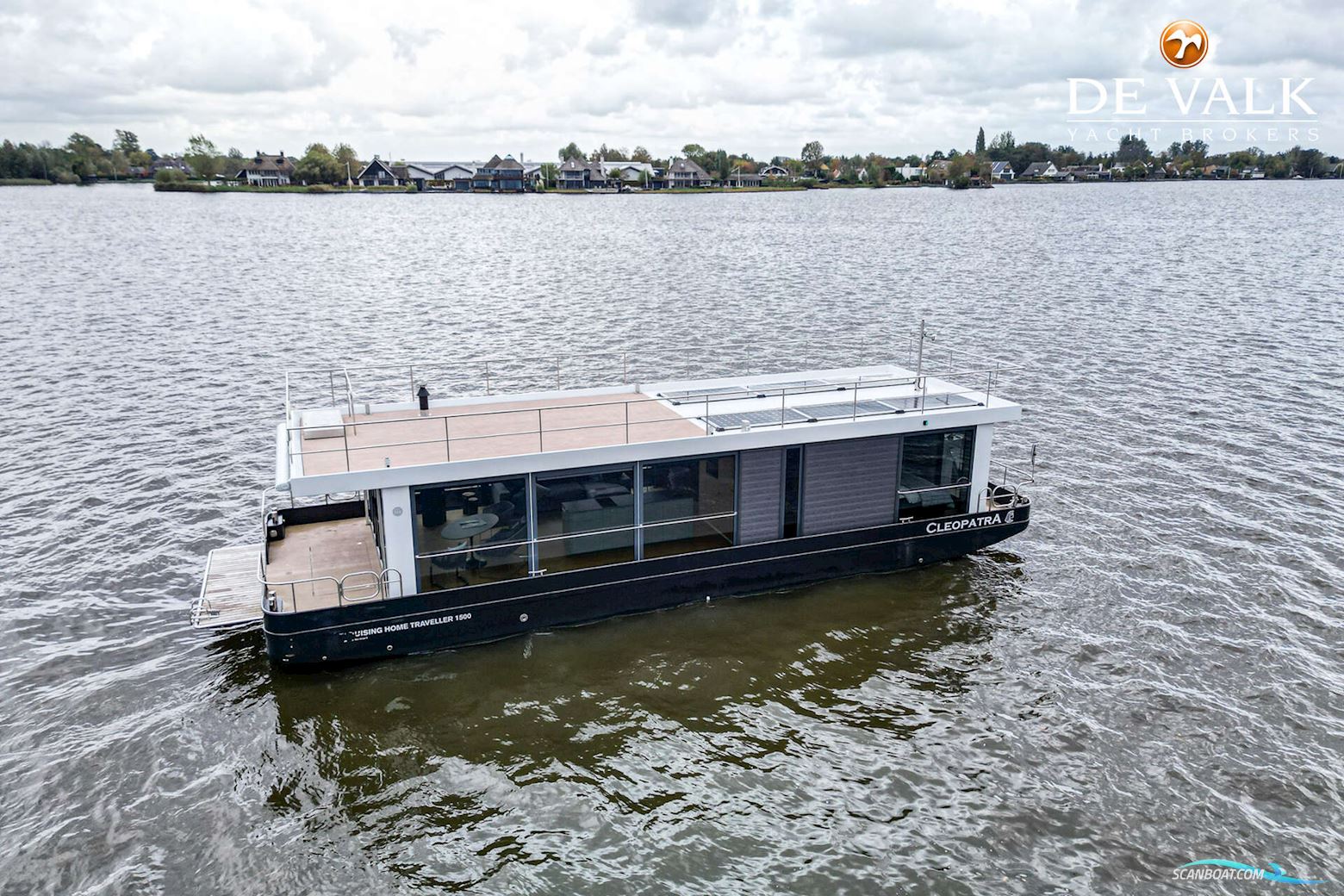 Houseboat Waterloft Luxemotor