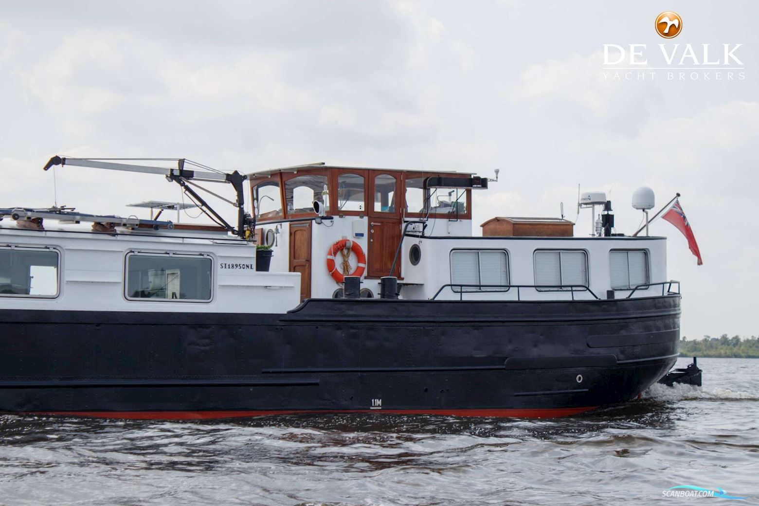 Houseboat Waterloft Luxemotor Spitz 38M