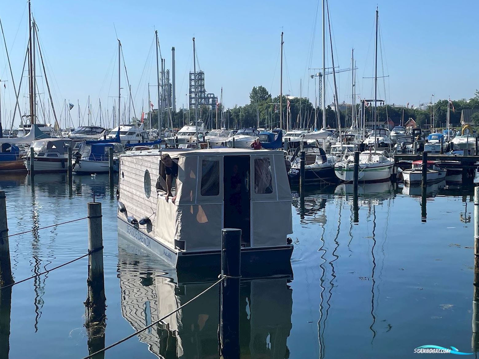 Husbåde med elmotor - udlejnings koncept eller bolig