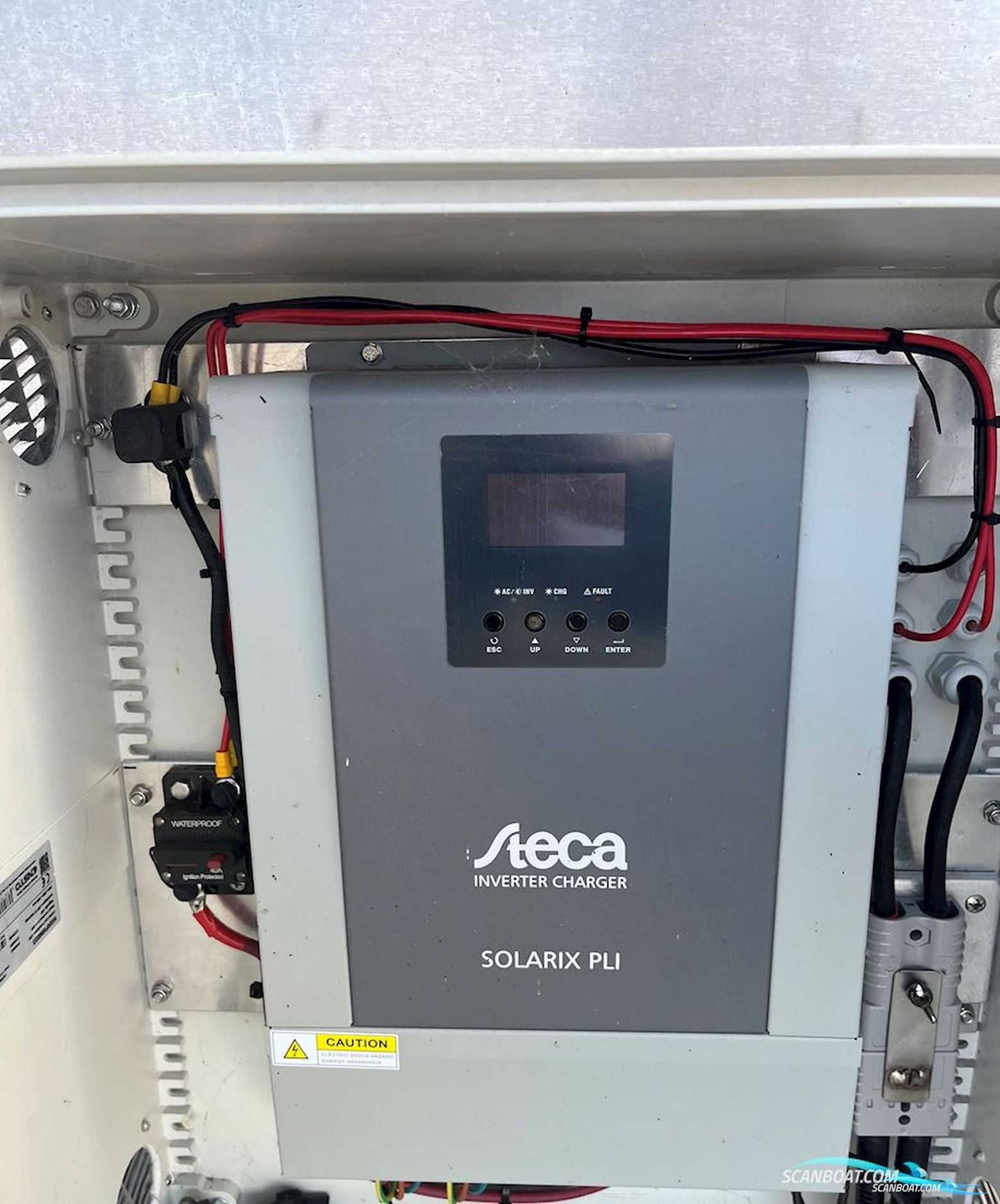 Husbåde med elmotor - udlejnings koncept eller bolig