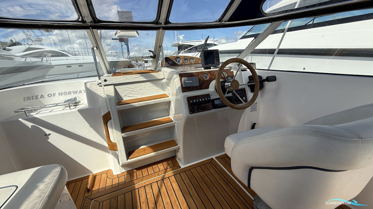 Ibiza 25 Touring