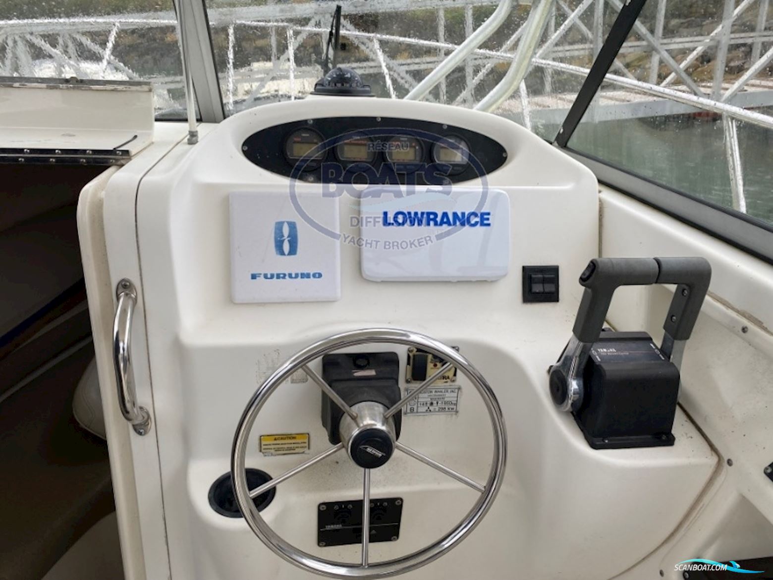 Inconnu Boston Whaler 255 Conquest