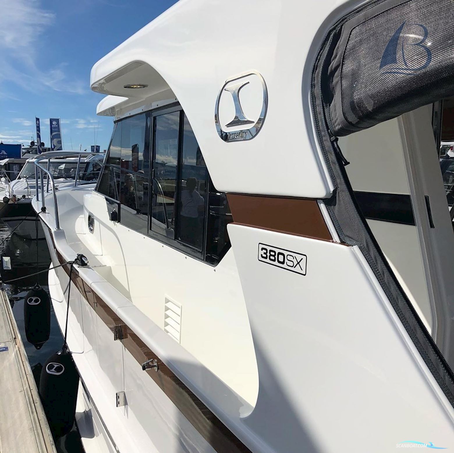 Integrity 380 SX