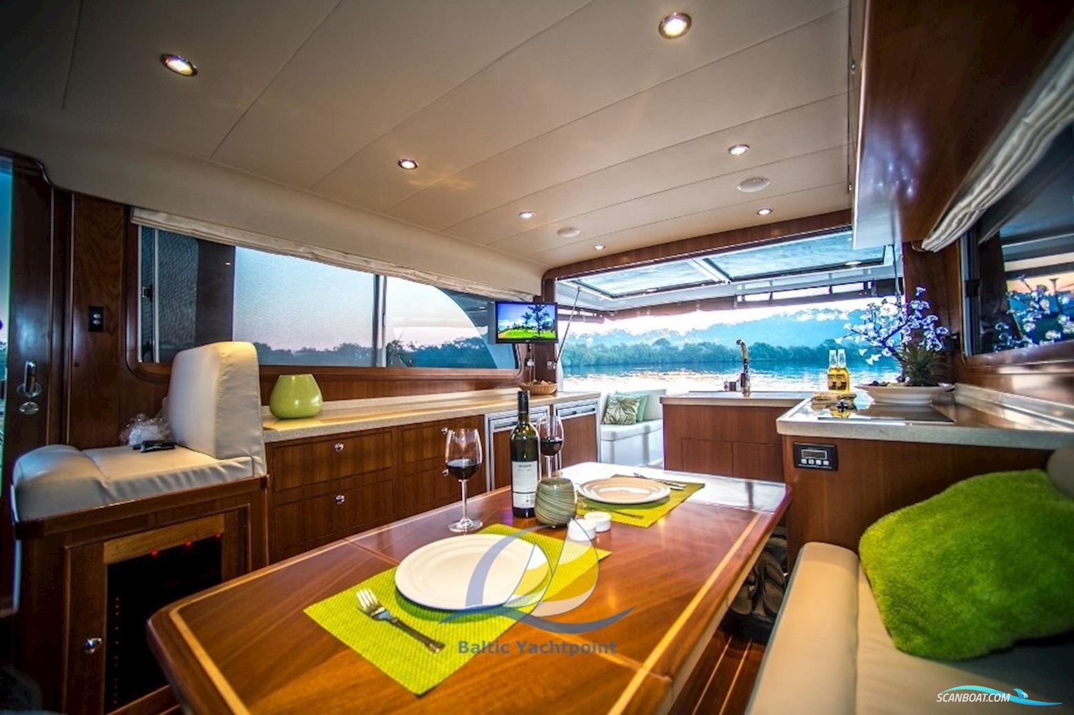 Integrity Motor Yachts Integrity 440 Sedan