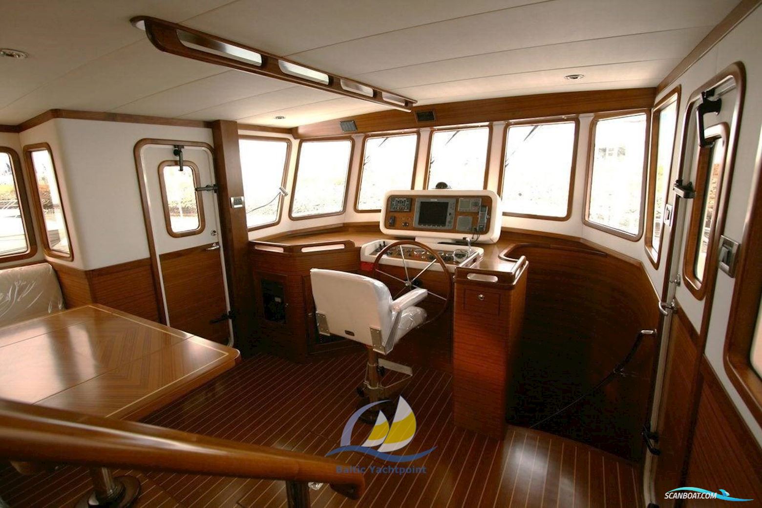 Integrity Motor Yachts Integrity 550 Coastal Express