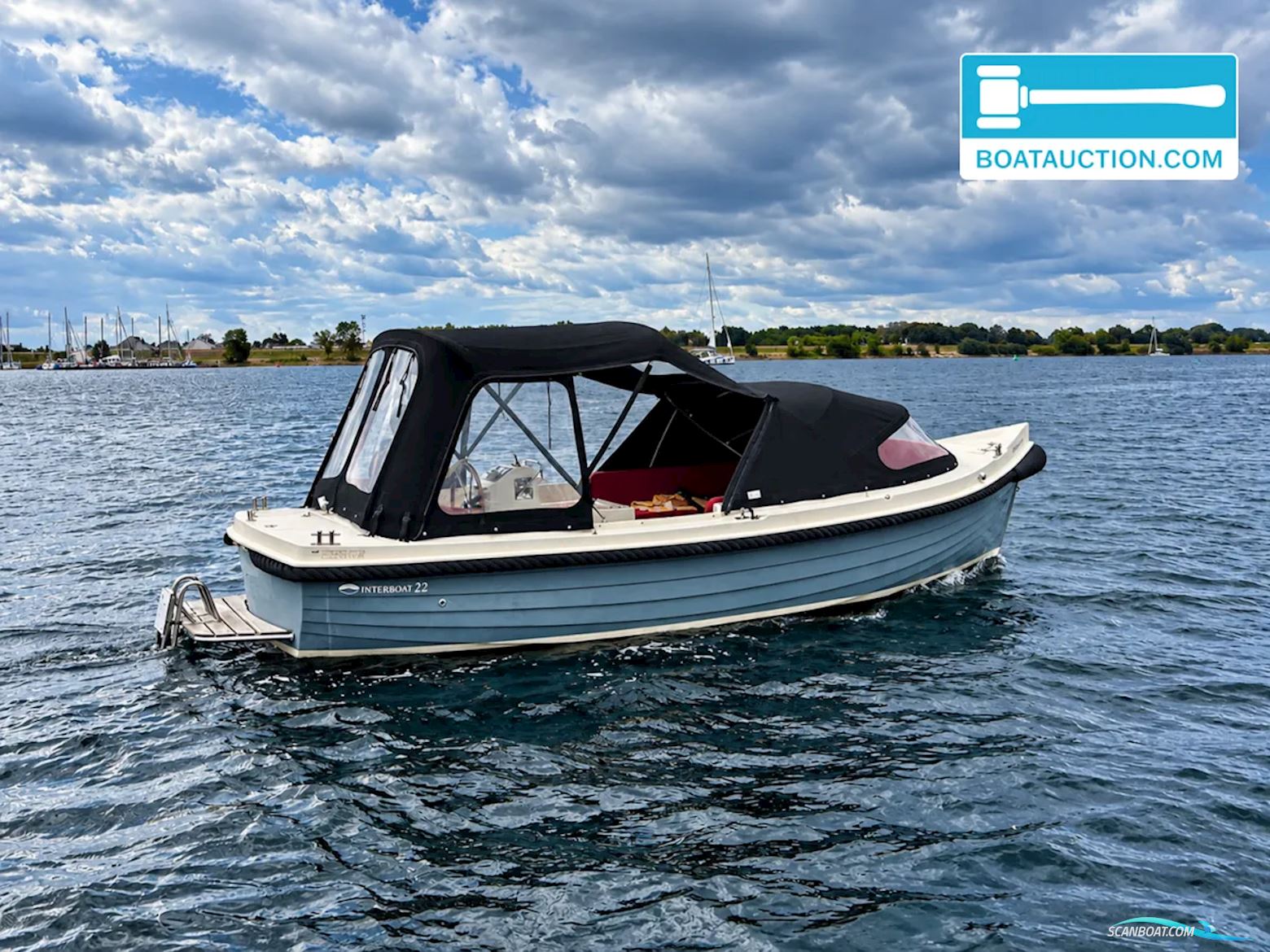 Interboat 22