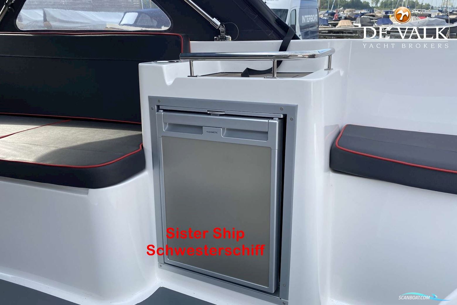 Interboat Intender 820