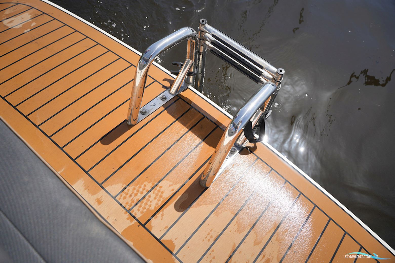 Interboat Intender 820