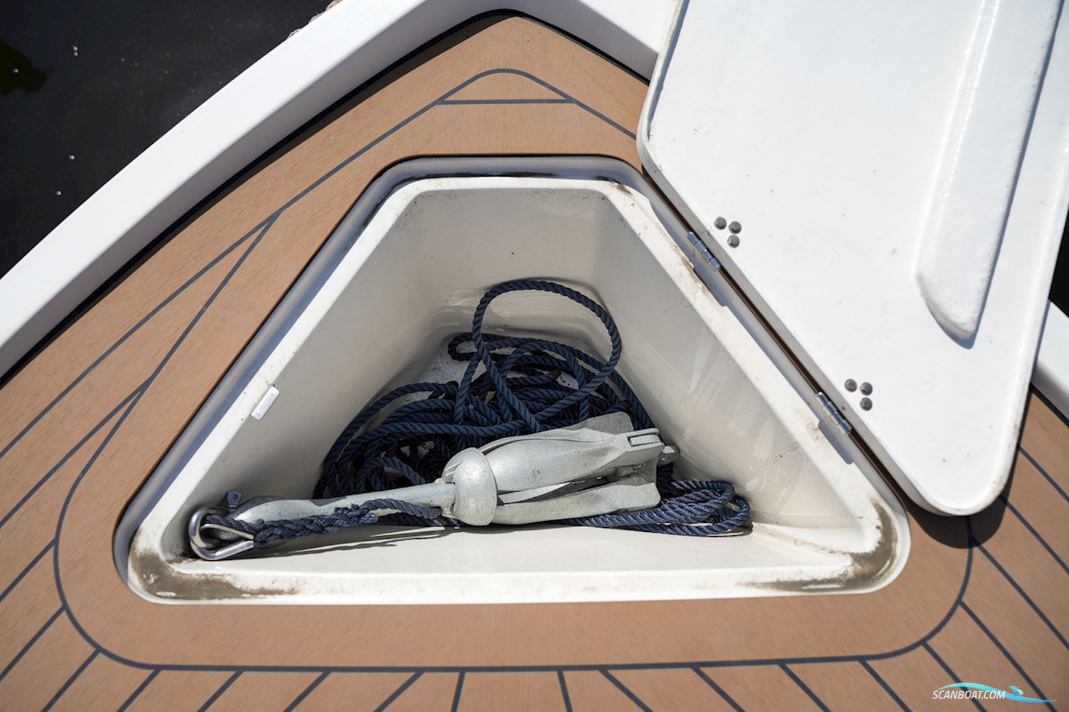 Interboat Intender 820