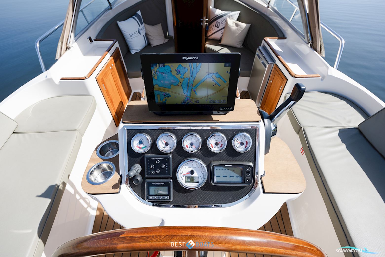 Interboat Intercruiser 27 Cabin