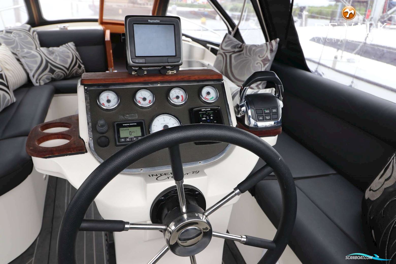 Intercruiser 29