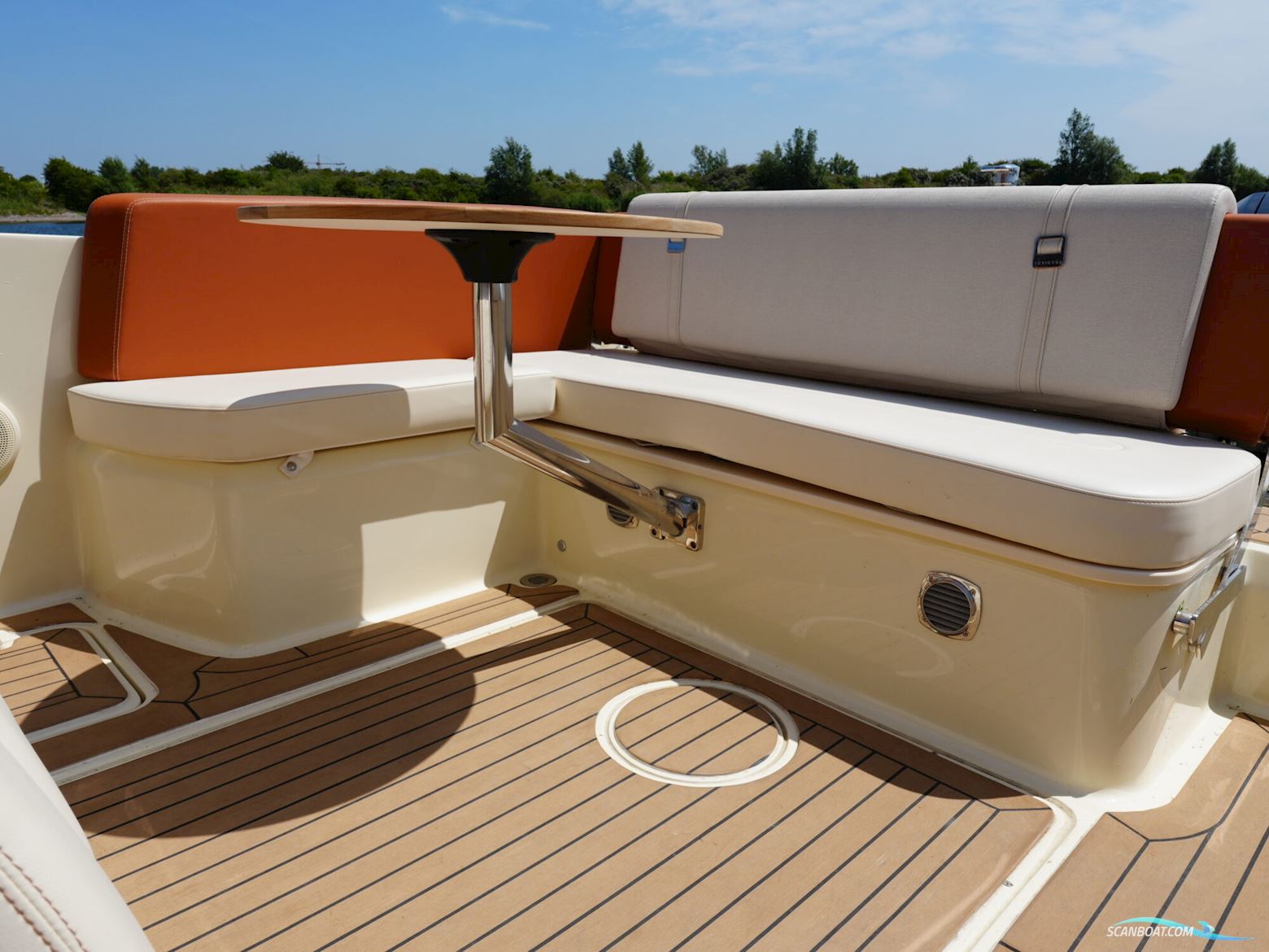 Invictus 270 CX