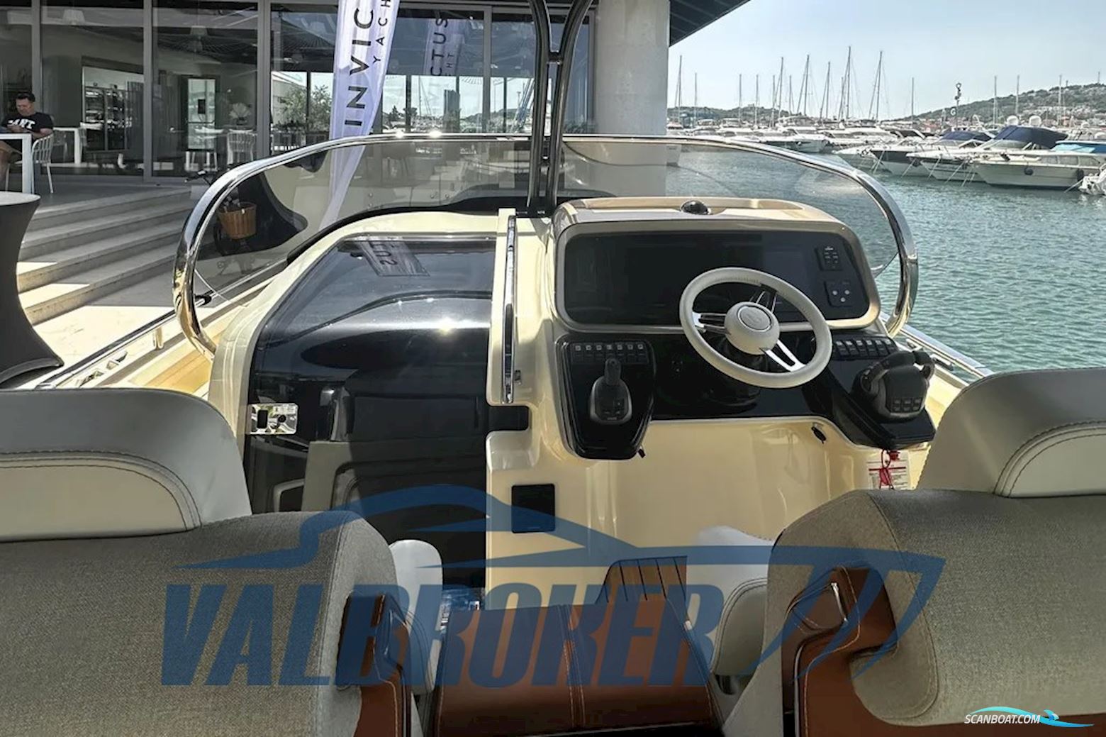 INVICTUS GT320