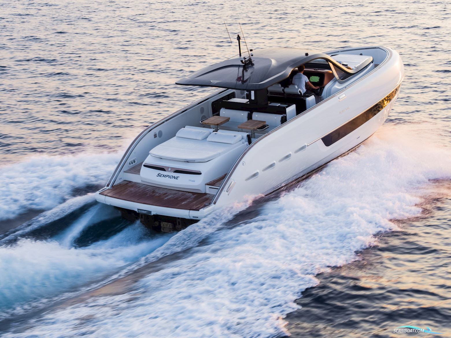 Invictus TT460