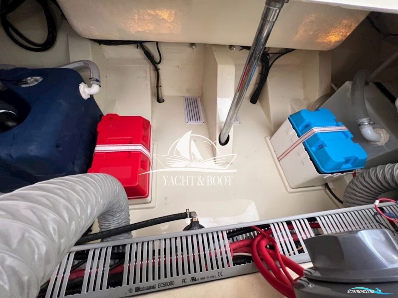 Invictus Yacht Capoforte CX 270