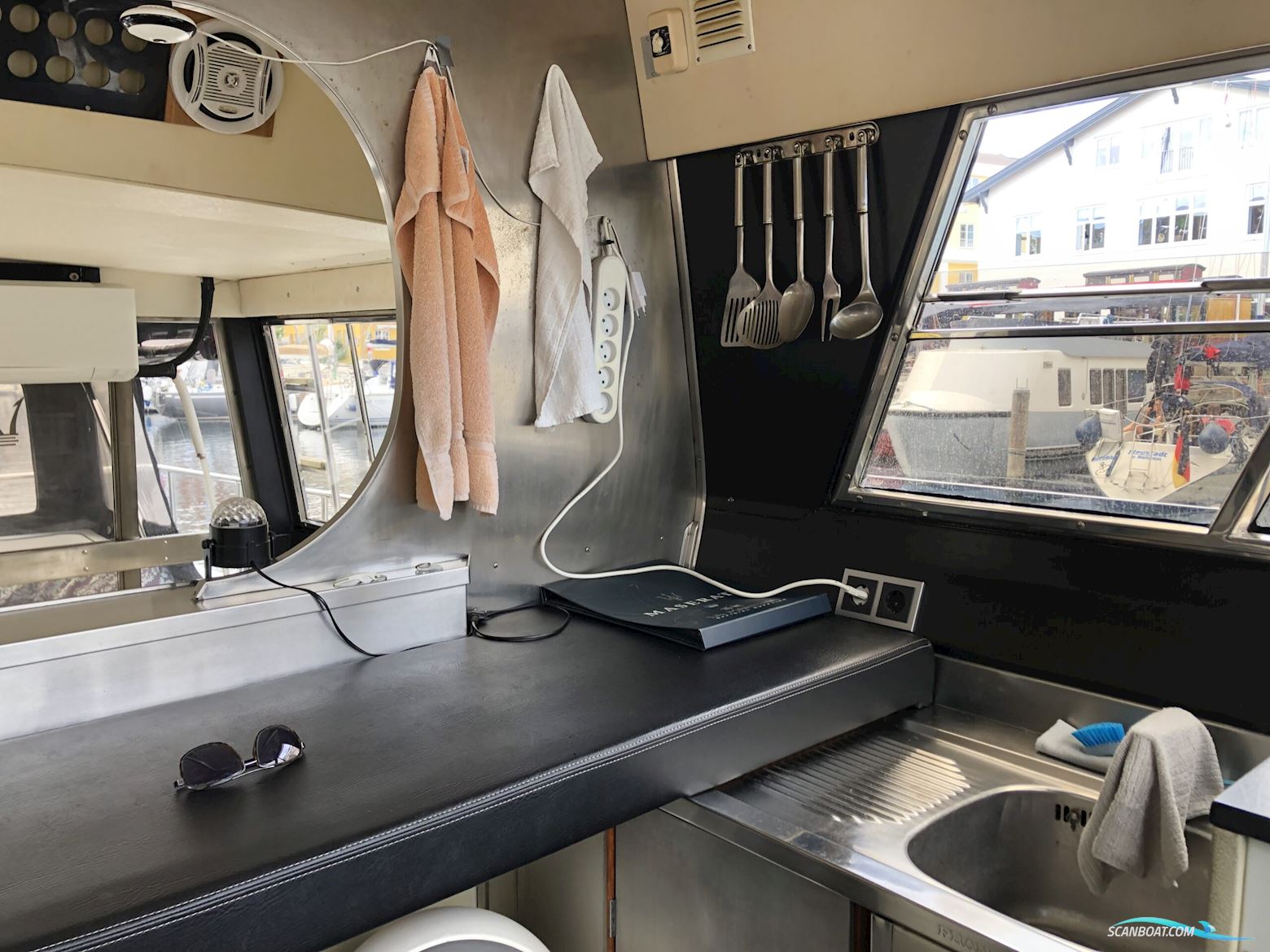 Italiensk Yacht 47 / Kajplads i KBH Centrum