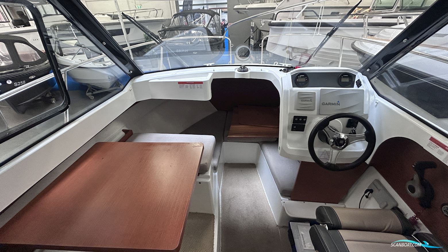 Jaenneau 605 Merry Fischer