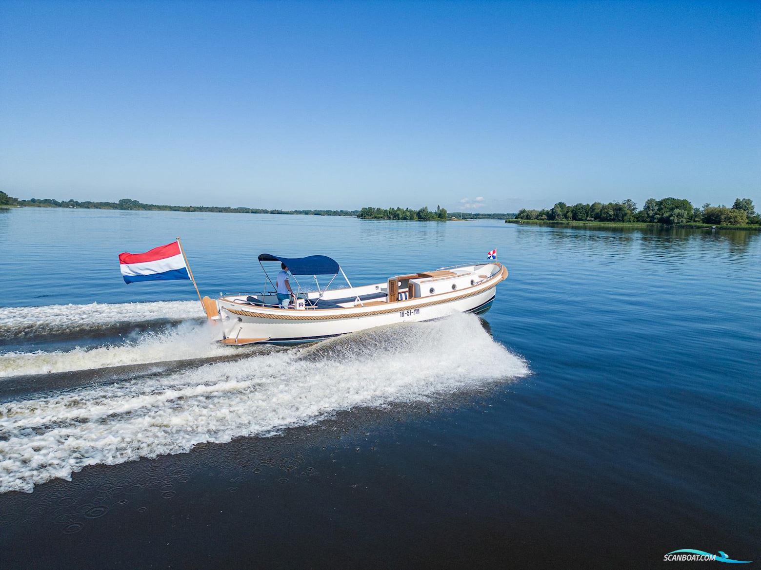 Jan Van Gent 10.35 Cabin