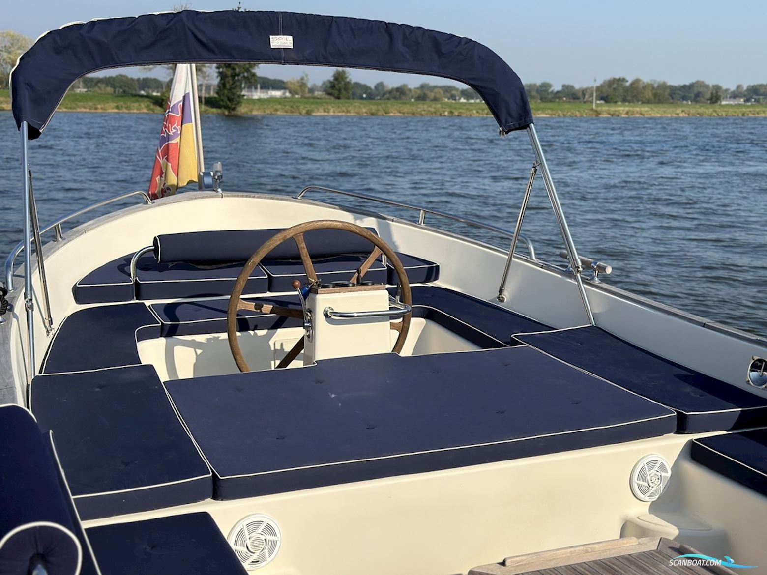 Jan Van Gent 10.35 Cabin