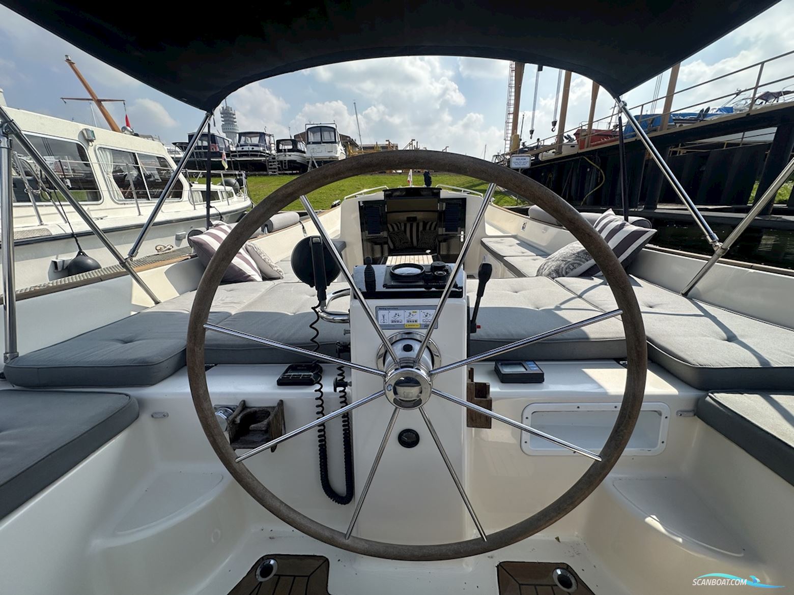 Jan Van Gent Cabin 1035