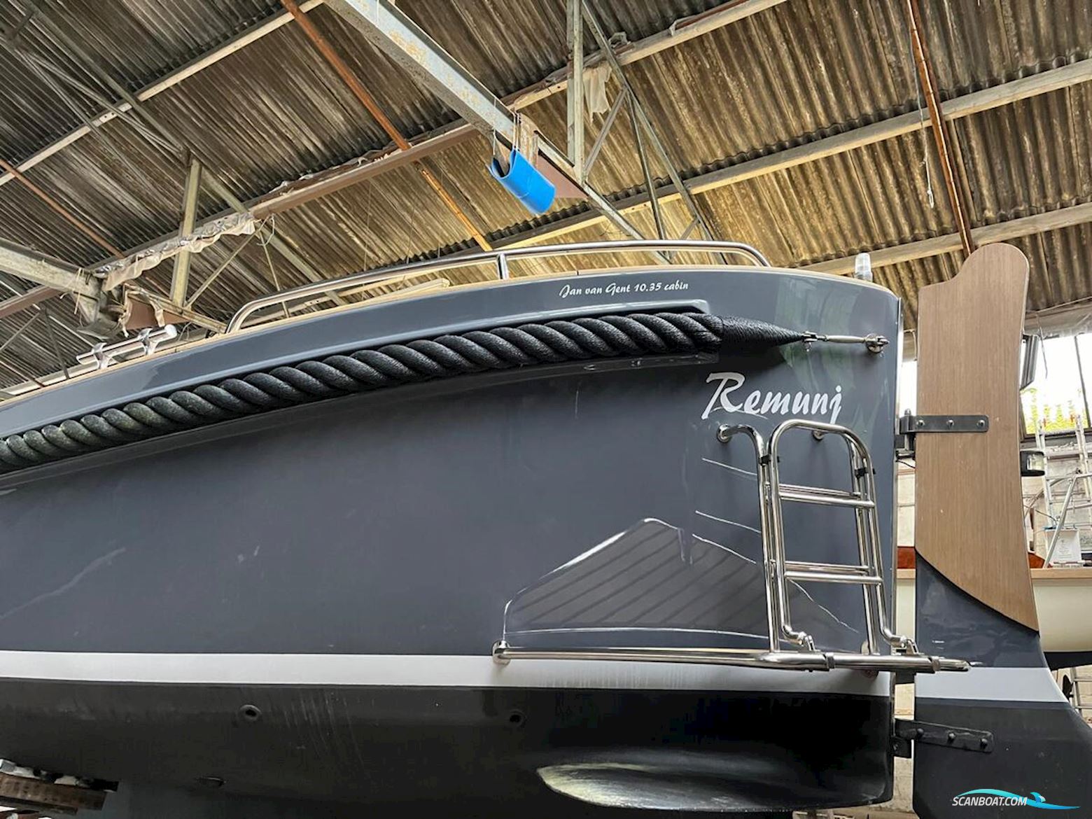 Jan Van Gent Cabin 1035