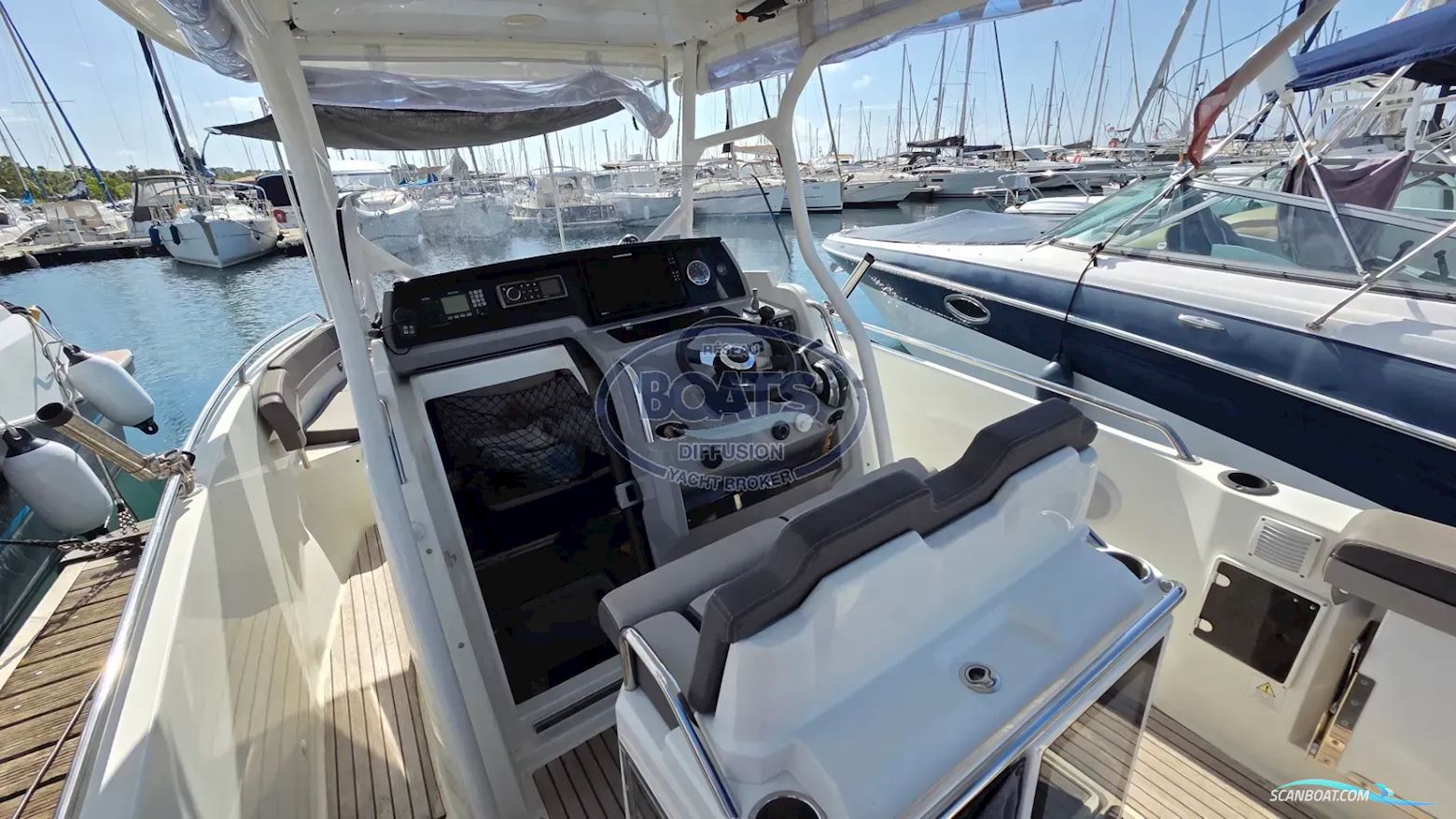 Janneau Cap Camarat 7.5 CC Serie 3